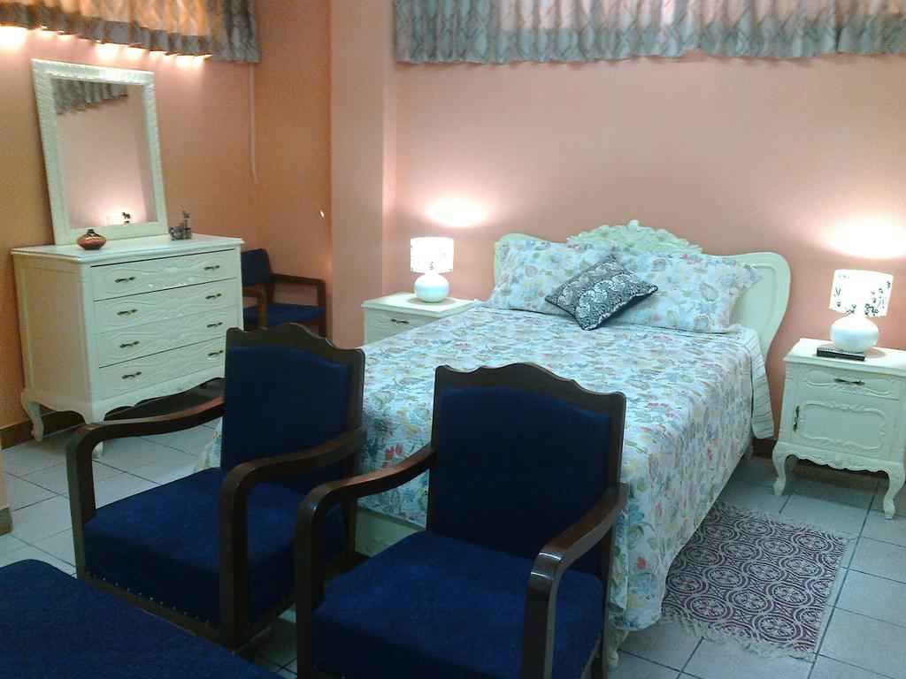 Strenua Santa Maria Suites Trujillo Buitenkant foto