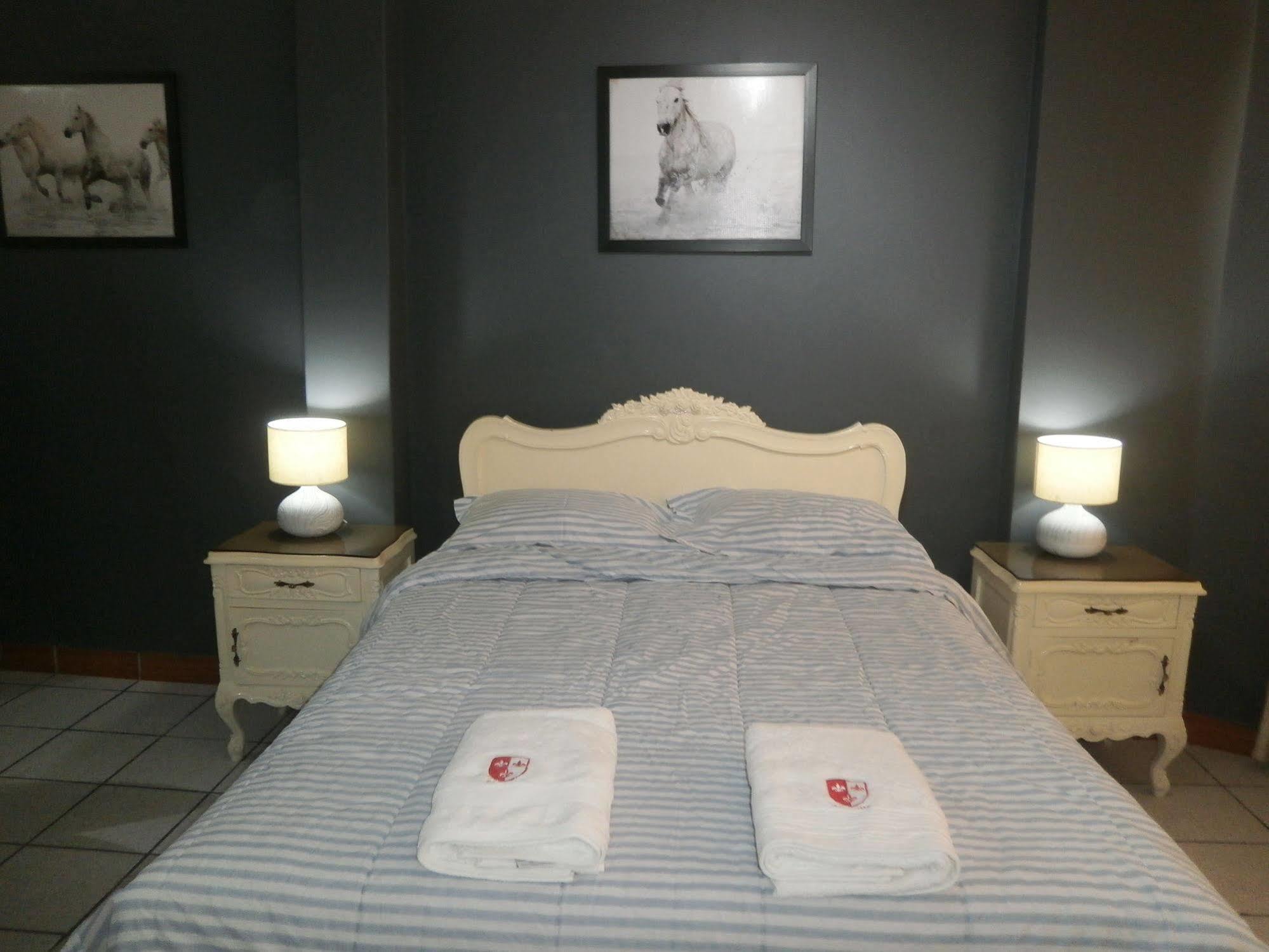 Strenua Santa Maria Suites Trujillo Buitenkant foto