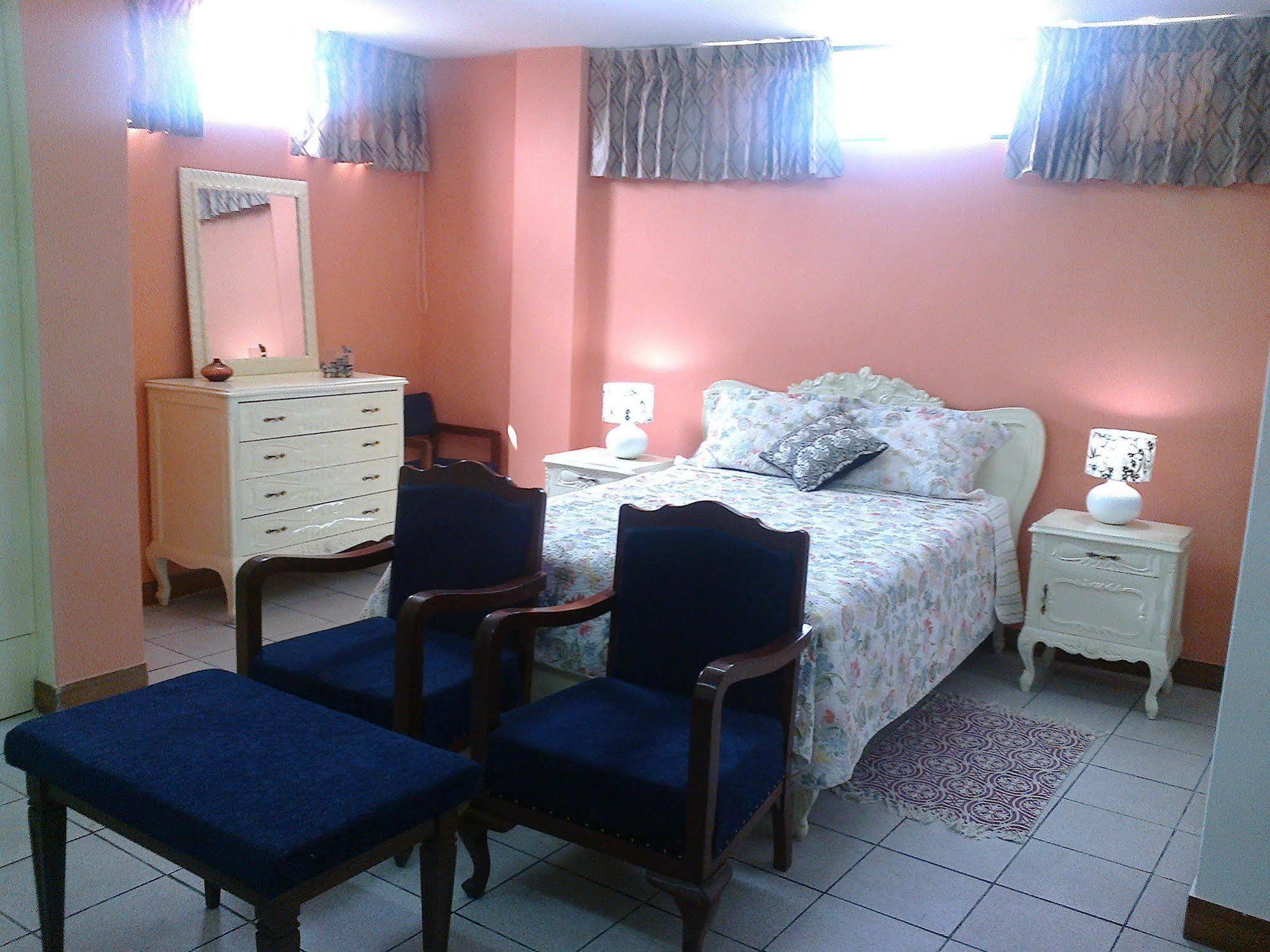Strenua Santa Maria Suites Trujillo Buitenkant foto