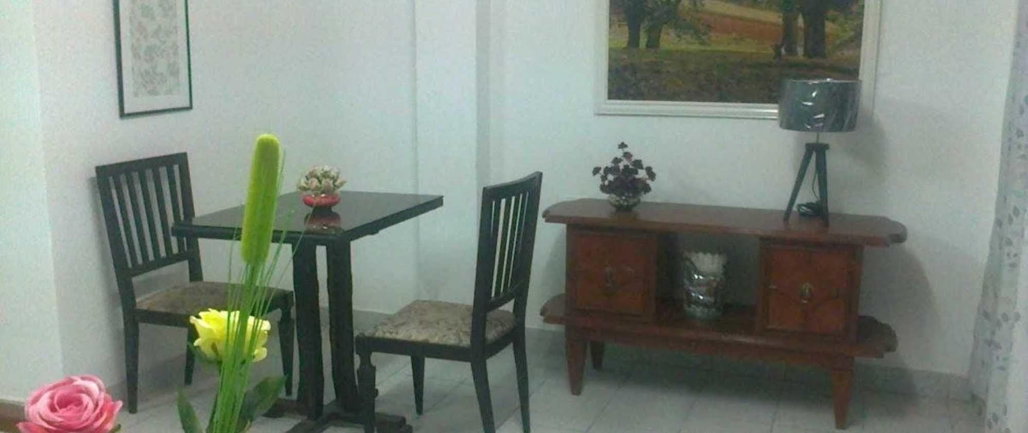 Strenua Santa Maria Suites Trujillo Buitenkant foto