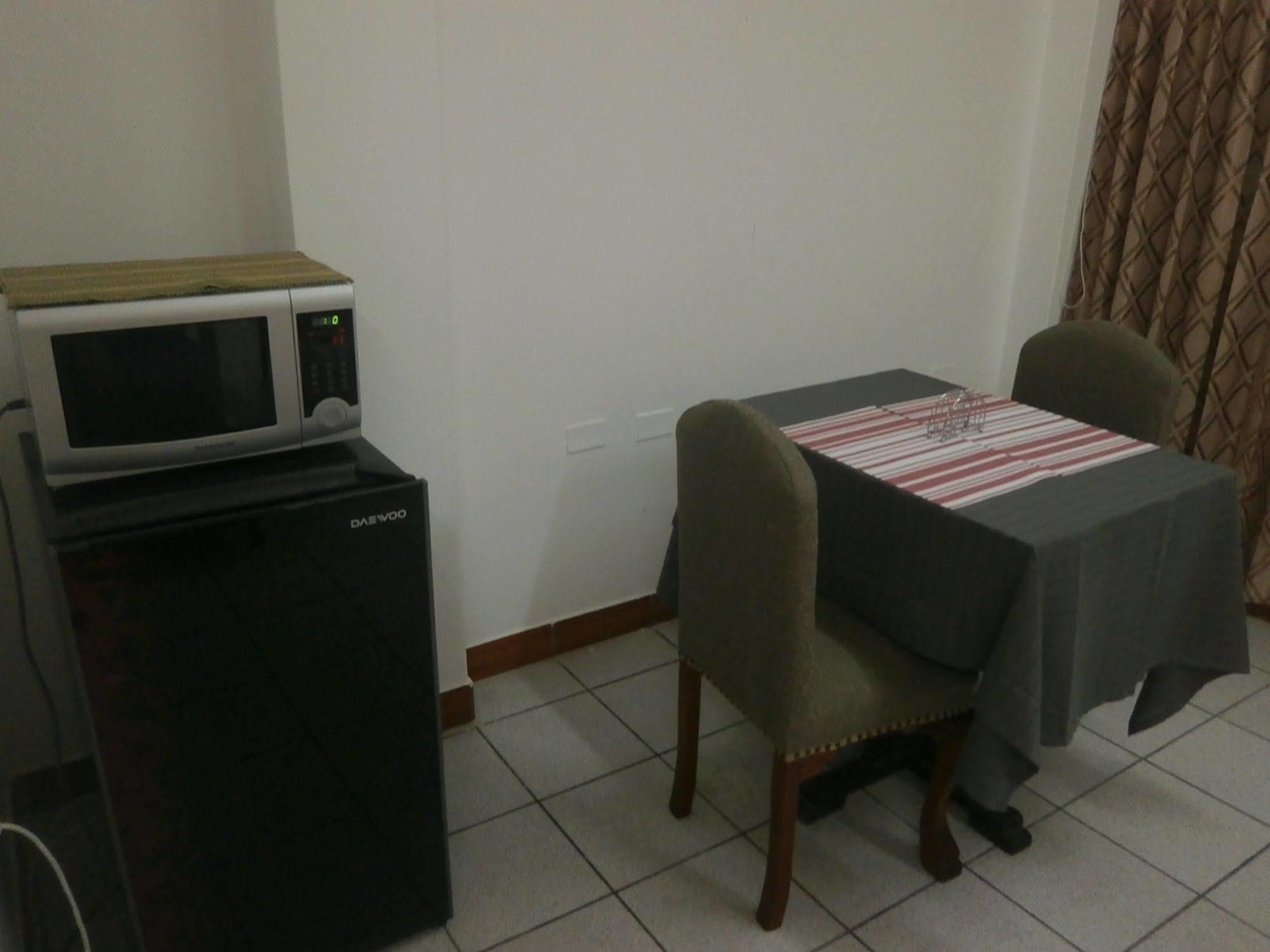 Strenua Santa Maria Suites Trujillo Buitenkant foto