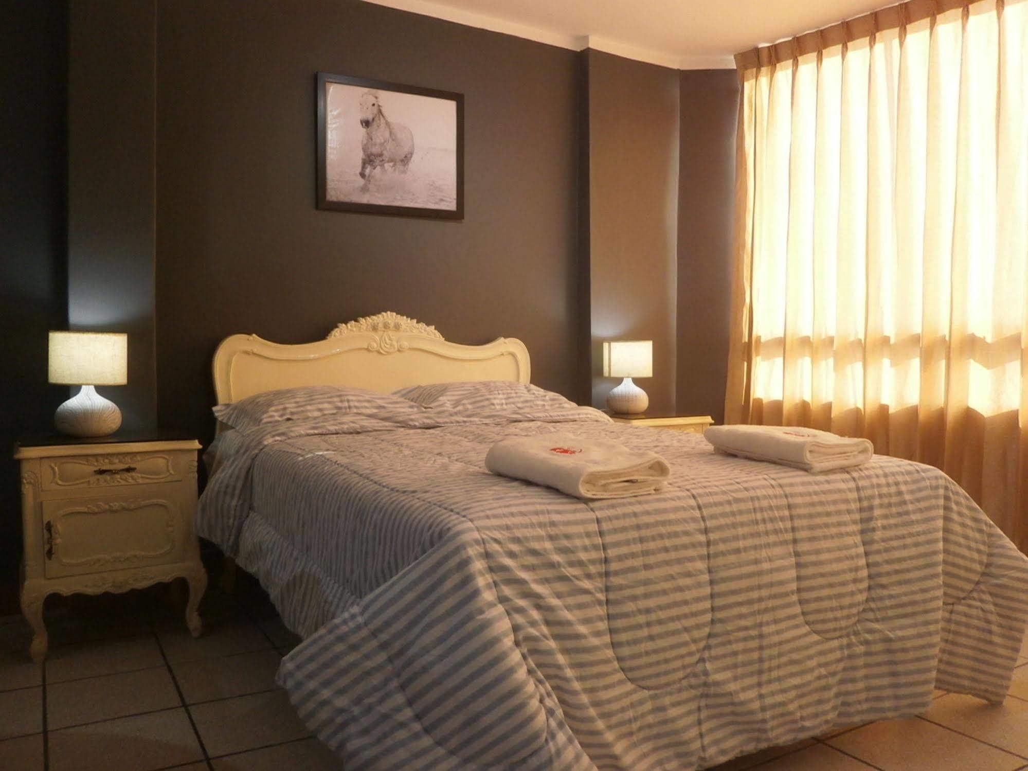 Strenua Santa Maria Suites Trujillo Buitenkant foto